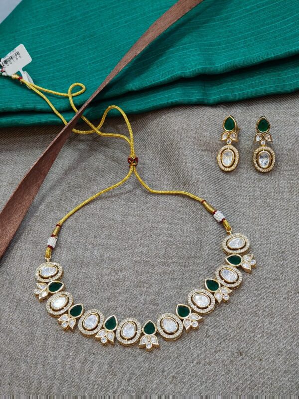 Emerald Radiance Choker Set