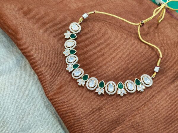 Emerald Radiance Choker Set - Image 3