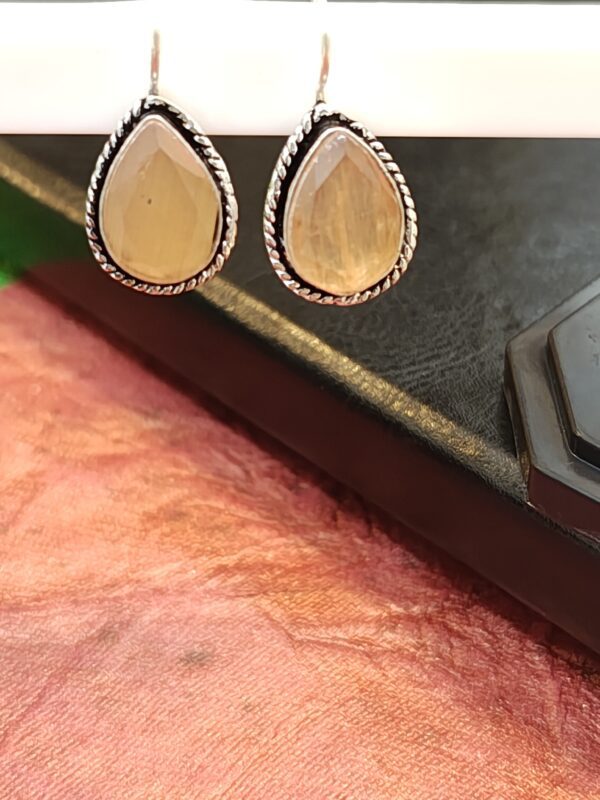 Minimalist Teardrop Earrings - Image 3