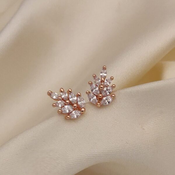 Twinkling Blooms Diamond Stud Earrings