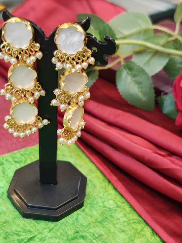 Exquisite Floral Kundan MOP Earrings - Image 2