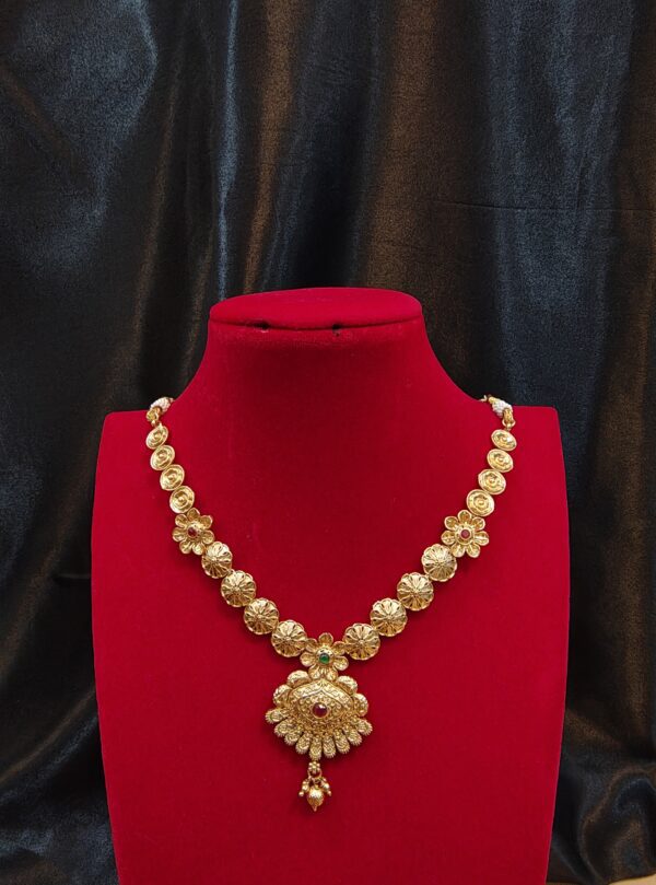 Floral Heritage Necklace Set - Image 4