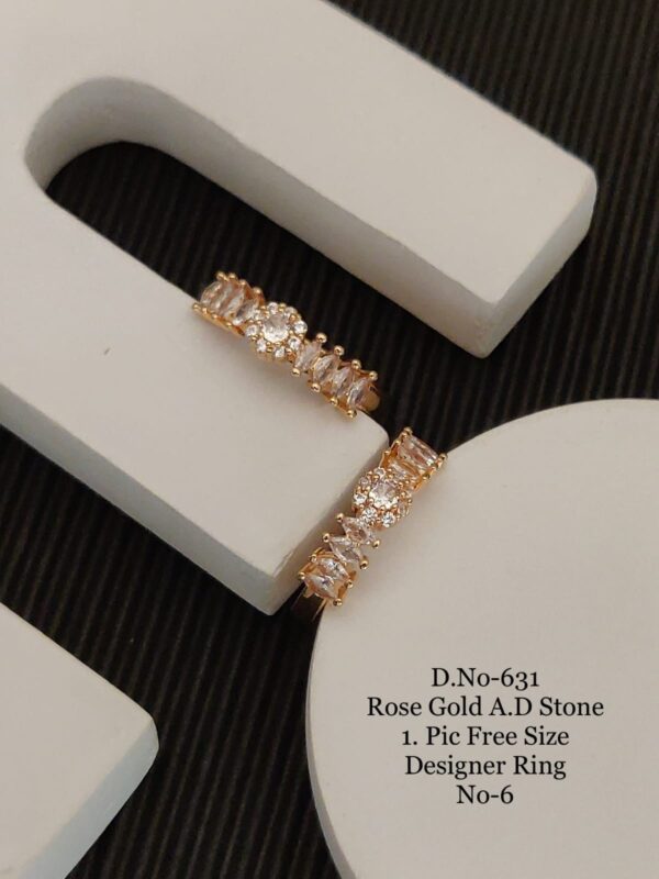 Rhapsodic Diamond Finger Ring