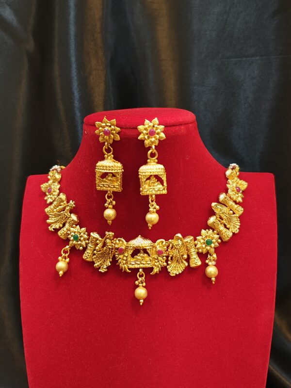 Temple Charm: Gold Pendant Necklace Set