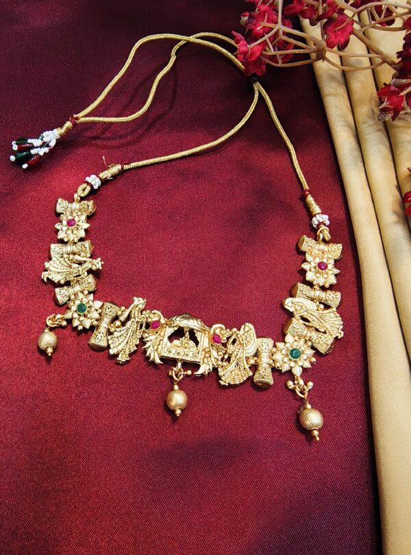 Temple Charm: Gold Pendant Necklace Set - Image 5