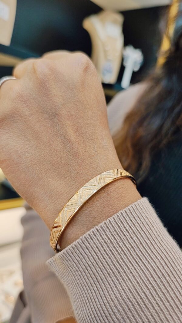 Geometric Gold Kada - Image 2