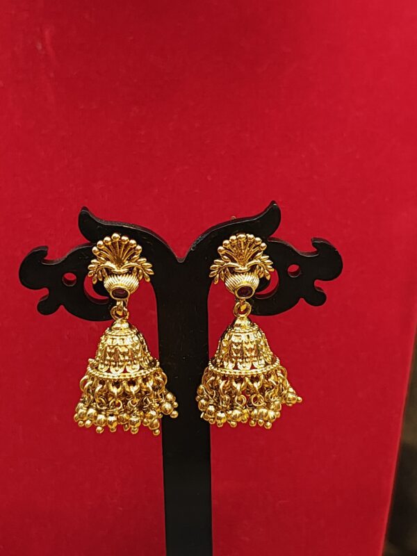 Gold-Plated Temple Necklace Set - Image 4