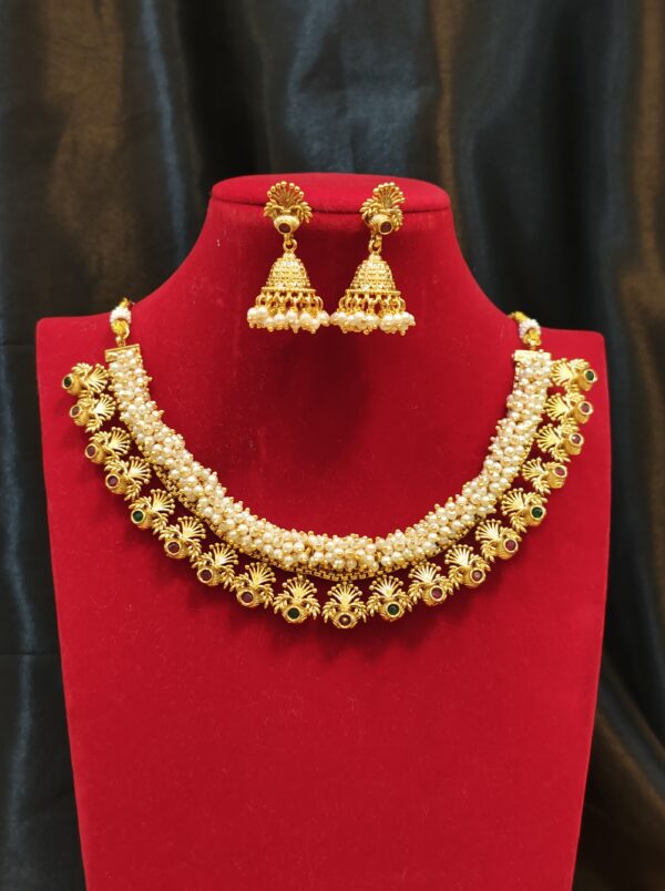 Pearl-Embedded Gold Necklace Set