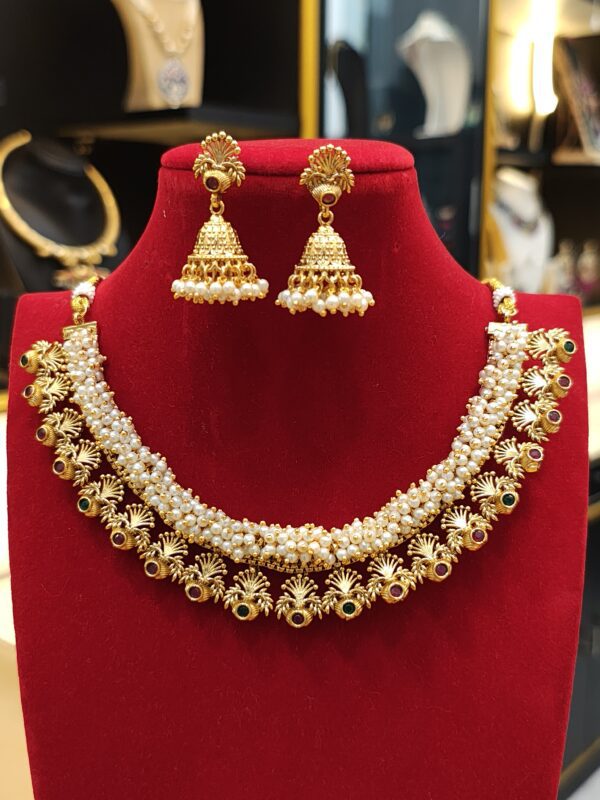 Pearl-Embedded Gold Necklace Set - Image 4