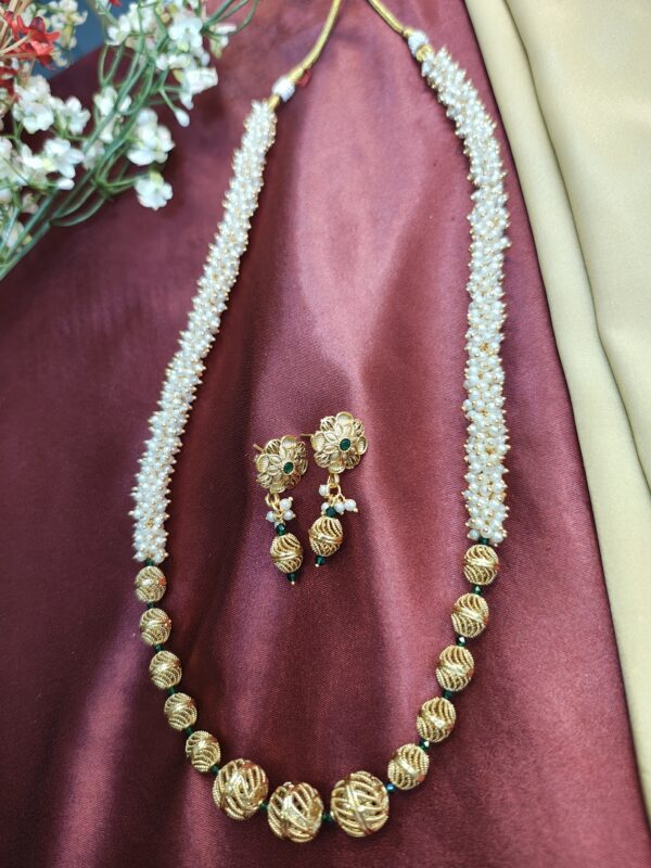 Pearl Strand Gold Green Necklace Set - Image 4