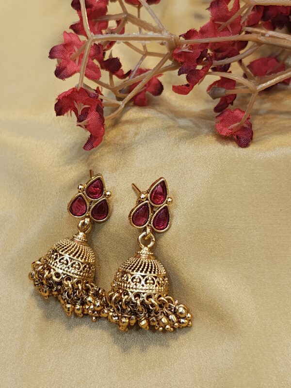 Majestic Pearl and Pink Stone Necklace Set - Image 7