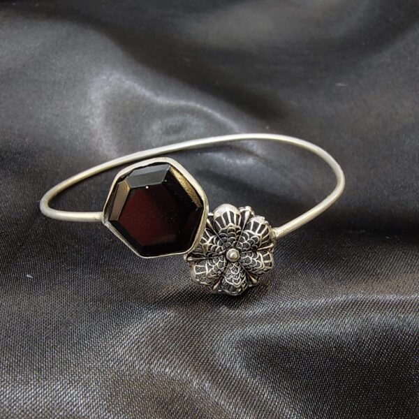 Vintage Charm Floral Hexagon Bracelet