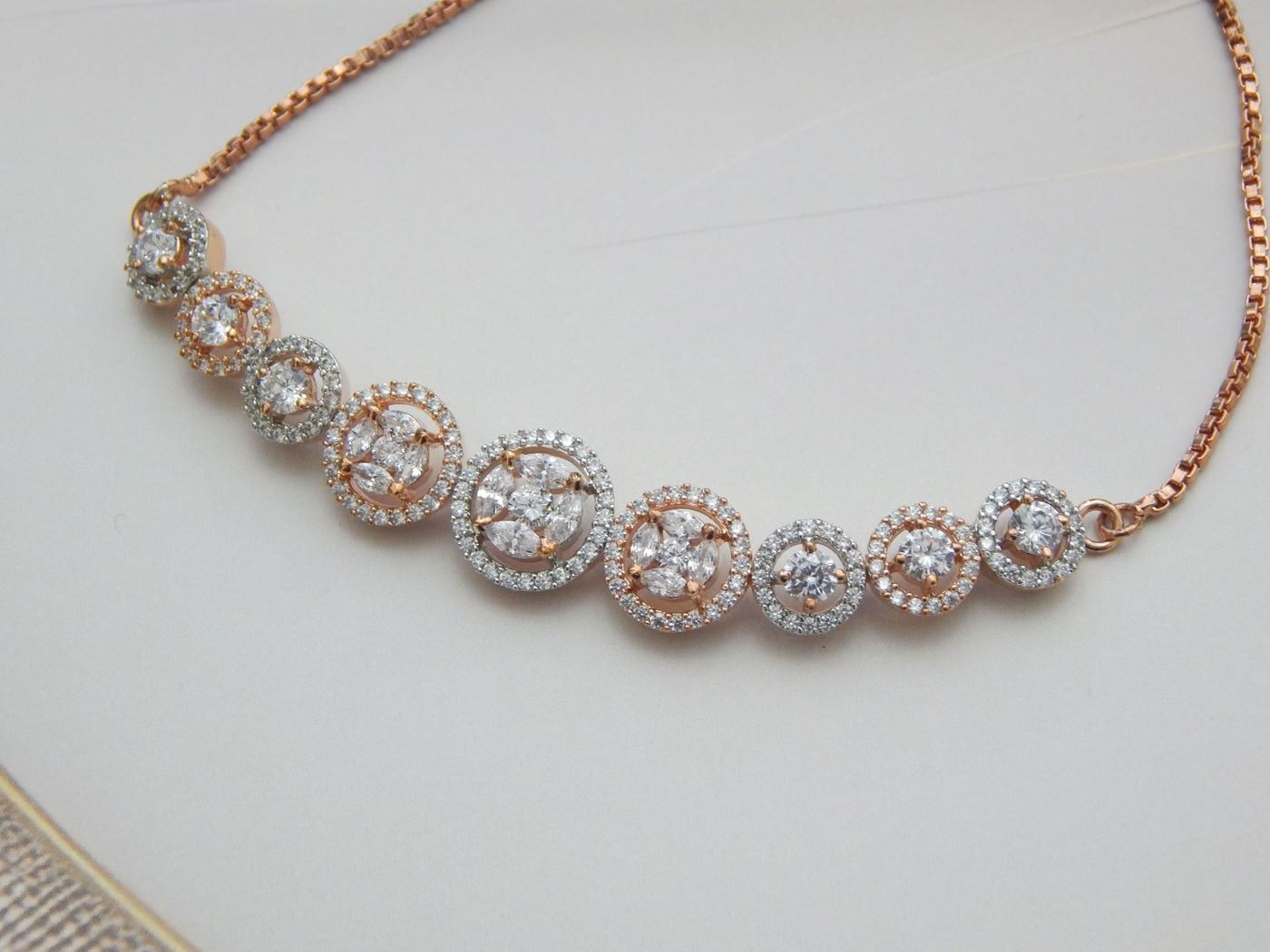 Elegant Oval Halo Bracelet -rose gold zoom_resize