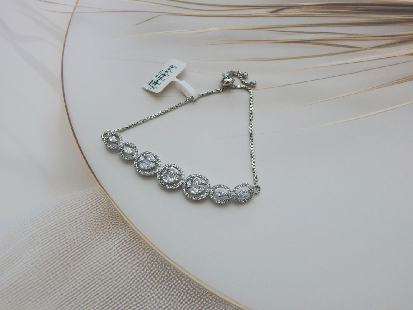 Elegant Oval Halo Bracelet -silver_resize