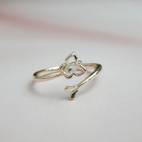 Clover Crystal Adjustable Ring with Open Gold Band and Minimal Design – Royal Reflection DS