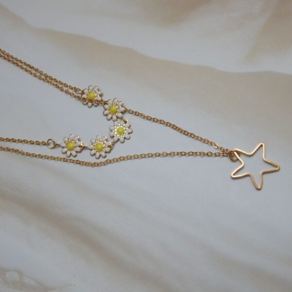 Gold Dual Layer Daisy Necklace with Star Pendant – Royal Reflection DS