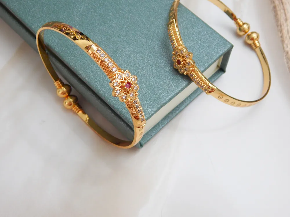 Gold-Plated Floral Mirage Diamond Kada Set with CZ Stones and Flower Design – Elegant Wristwear