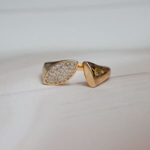 Gold Leaf Tip Open Ring with Crystal Embellishment and Sleek Finish – Royal Reflection DS