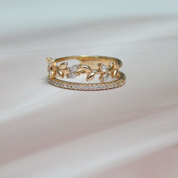 Golden Leaf Duo Ring with CZ Vine Design and Dual Gold-Plated Bands – Royal Reflection DS