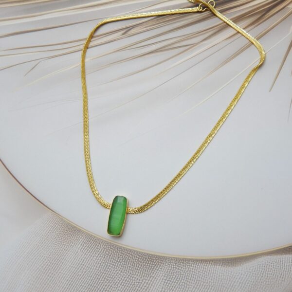 Minimalist Gold-Toned Necklace with Rectangular Green Pendant – Royal Reflection DS