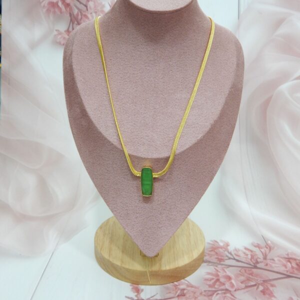 Minimalist Gold-Toned Necklace with Rectangular Green Pendant – Royal Reflection DS
