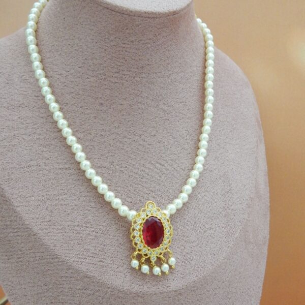 Elegant Pearl Beaded Necklace with Red Gemstone Drop Pendant – Royal Reflection DS