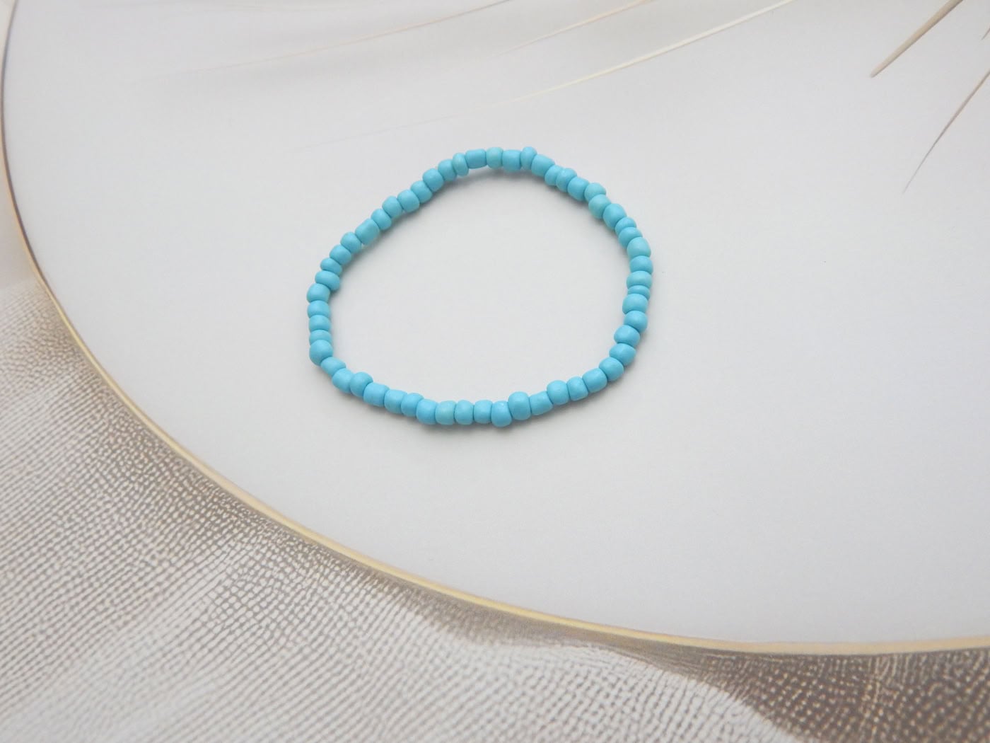 Minimal blue seed bead bracelet with single strand boho style