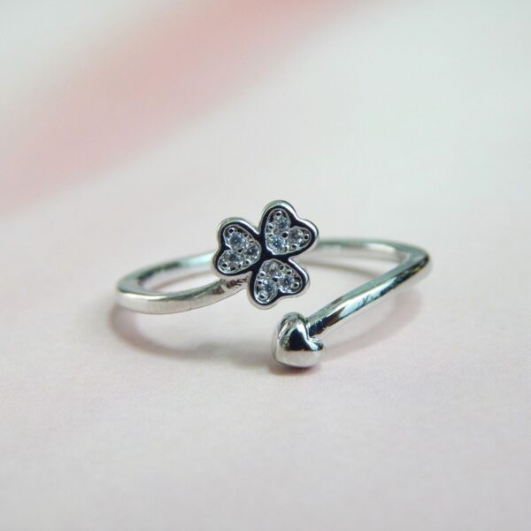 Silver Clover Open Ring with Crystal Accents and Heart End – Royal Reflection DS