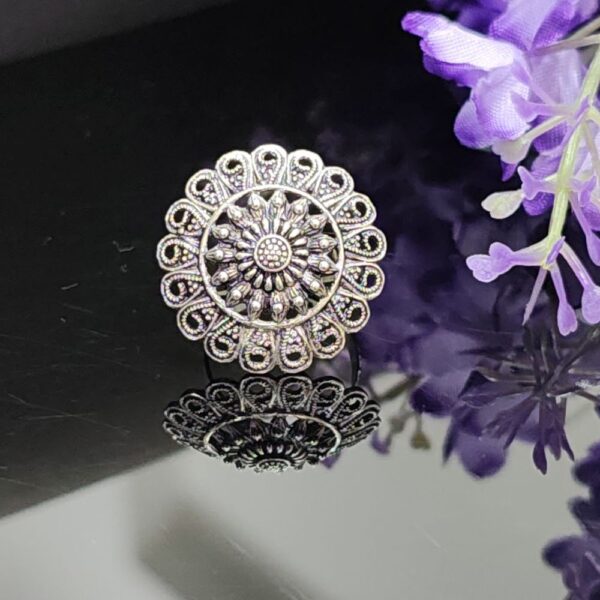 Sunburst Loop Pattern Oxidised Adjustable Ring with Antique Finish – Royal Reflection DS