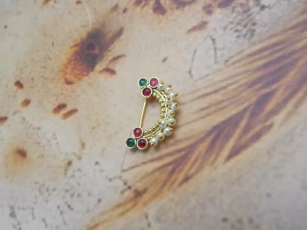 Tricolor imitation Nath with pearl edge and red-green stones – nose ring under ₹70