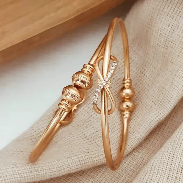 Rose Gold Diamond Kada with Sparkling Knot Motif – Royal Reflection DS