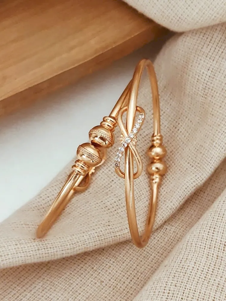 Rose Gold Diamond Kada with Sparkling Knot Motif – Royal Reflection DS