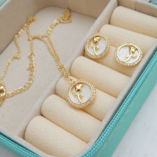 Bloom Circle Pendant Set with Floral Motif and Matching Earrings – Royal Reflection DS