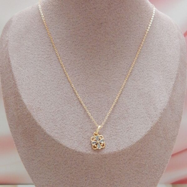 Crystal Gold Pendant – 4-Petal Gem Design — Royal Reflection DS (4-Petal)