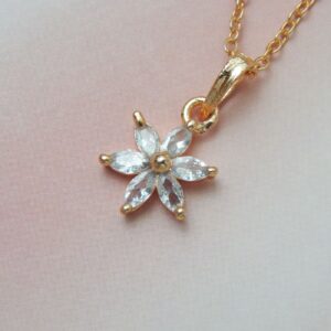 Crystal Gold Pendant – Starflower Design — Royal Reflection DS (Starflower)
