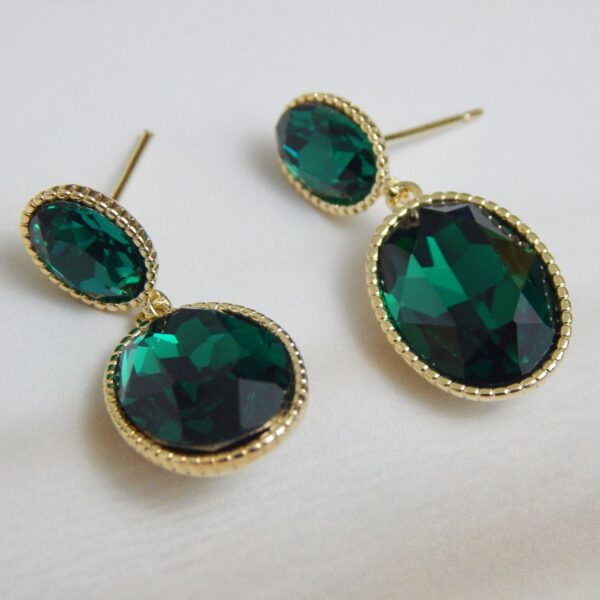 Side View of Emerald Glow Green Crystal Dangler Earrings – Royal Reflection DS