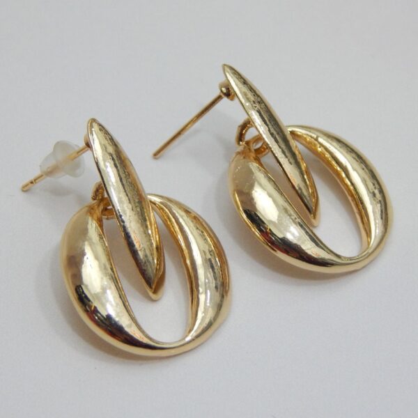 Gold-Plated Twist Loop Dangler Earrings with Sculptural Design – Royal Reflection DS