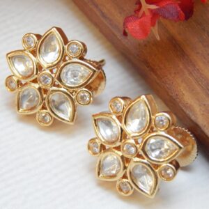Kashvi Kairi Set- white earrings