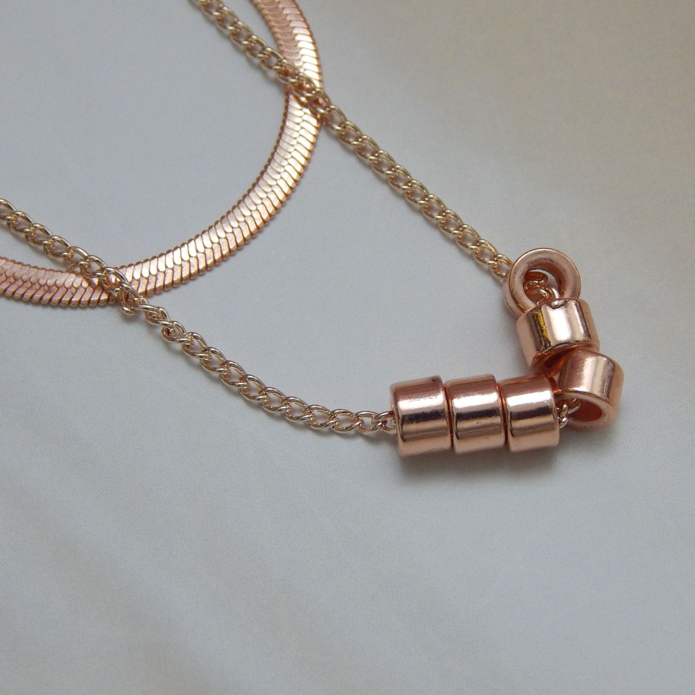 Lustre Link Rose Gold Necklace with Barrel Charms – Royal Reflection DS