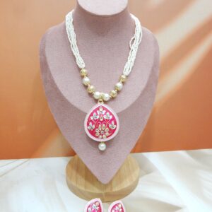 Meenakari Pearl Necklace Set- magenta display