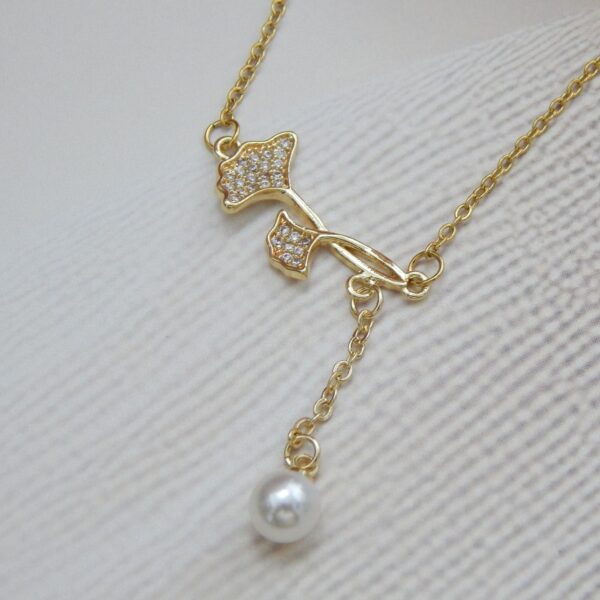 Pearl Bloom Necklace
