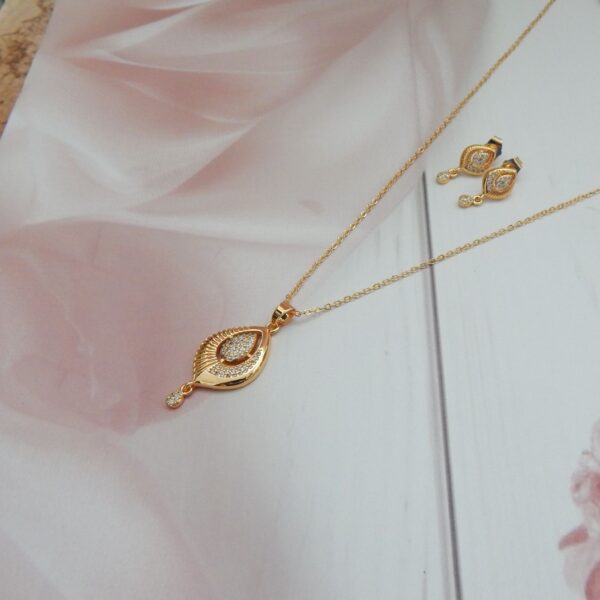 Radiant Leaf Gold-Plated Pendant with Matching Earrings – Royal Reflection DS