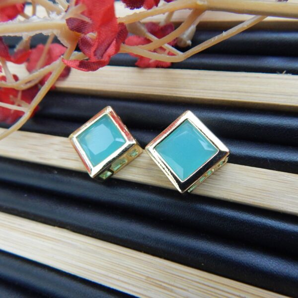 Tone Brass Square Stud Earrings with Faceted Mint Green Stone – Royal Reflection DS