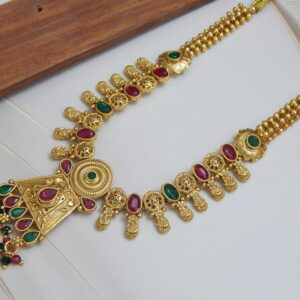 Temple-Inspired Necklace Set with Drop Pendant – Royal Reflection DS