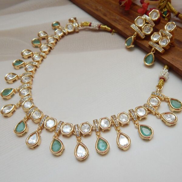 Tarana Kundan Set green