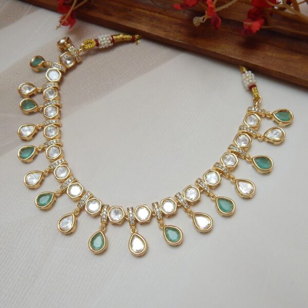 Tarana Kundan Set green necklace