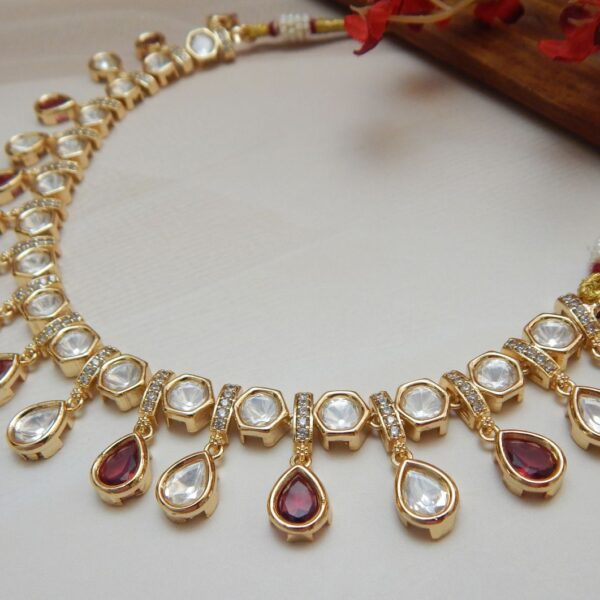 Tarana Kundan Set - red necklace