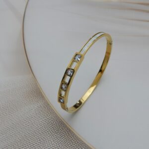 Samaira Square Stone Kada side view